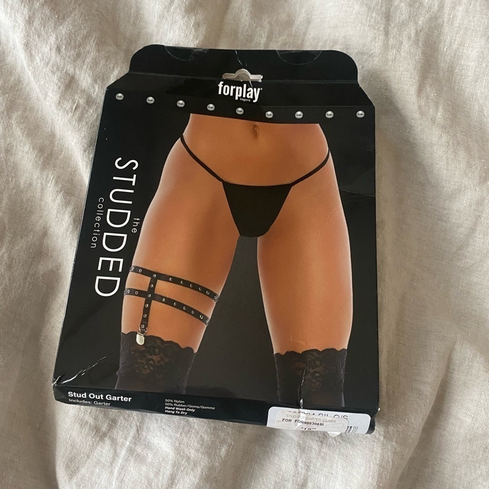 Yandy/ New in Box Forplay Stud Out Garter